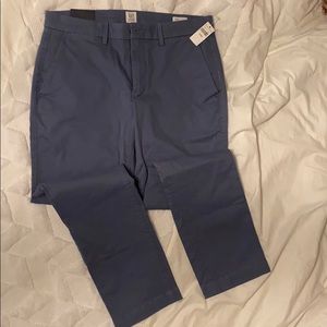 NWT Men’s GAP Essential Khaki Slim Pants